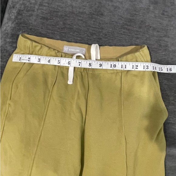 Everlane Women’s Olive Green Pointe Dream Trousers with inside drawstring- Small - Picture 5 of 6